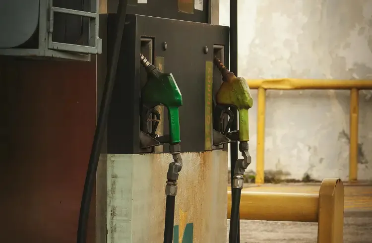 Gorivo poskupljuje, a farmer plaća: Kako globalna kriza udara na proizvodnju mlijeka?